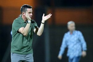 اوسمار ویه‌را سرمربی فصل گذشته پرسپولیس در تایلند هم قهرمانی آورد