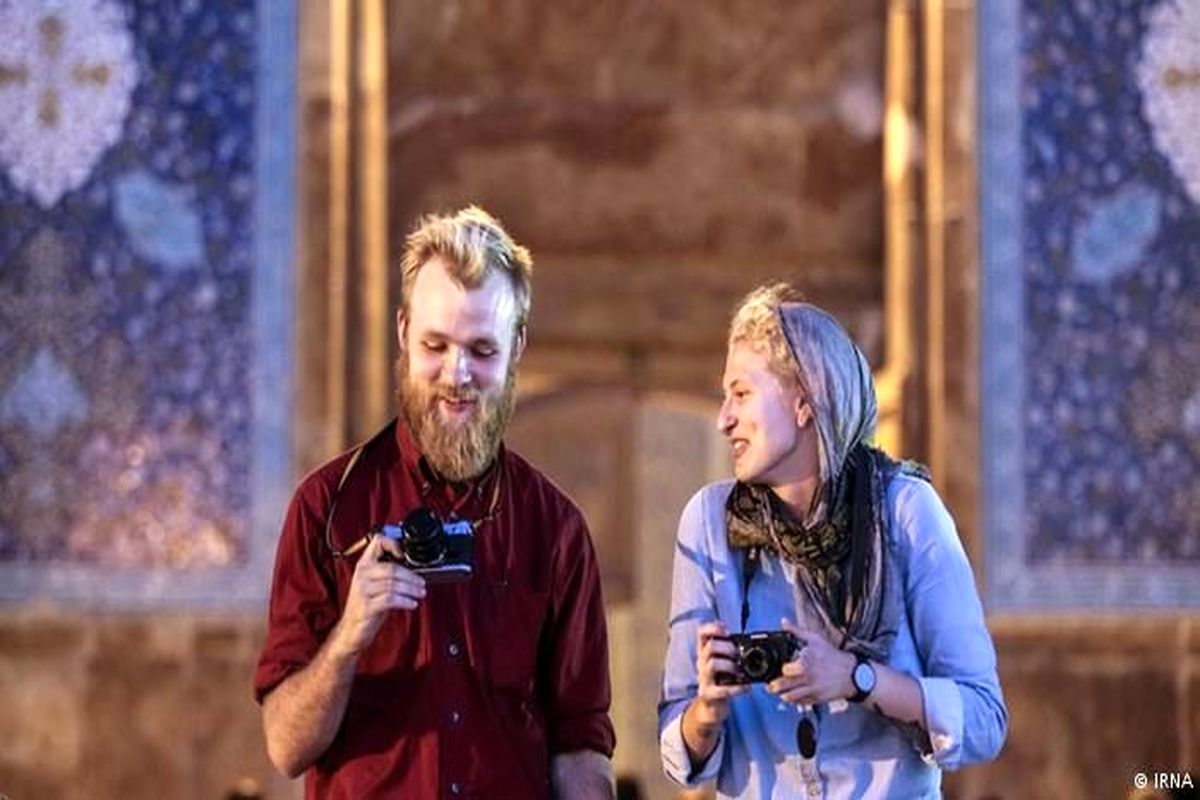 توریست های خارجی