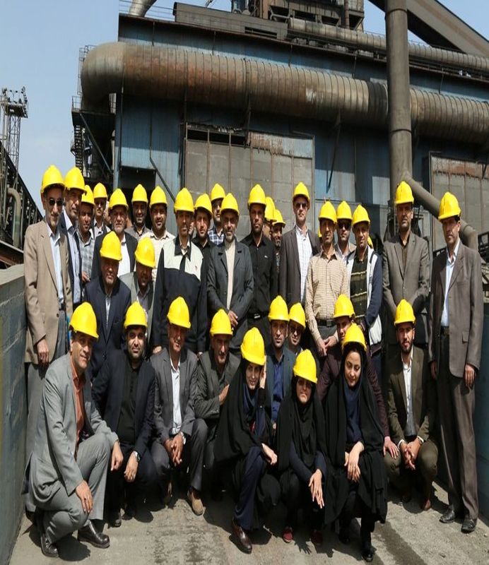 بازدید جمعی از مسئولان فرمانداری لنجان از ذوب آهن اصفهان