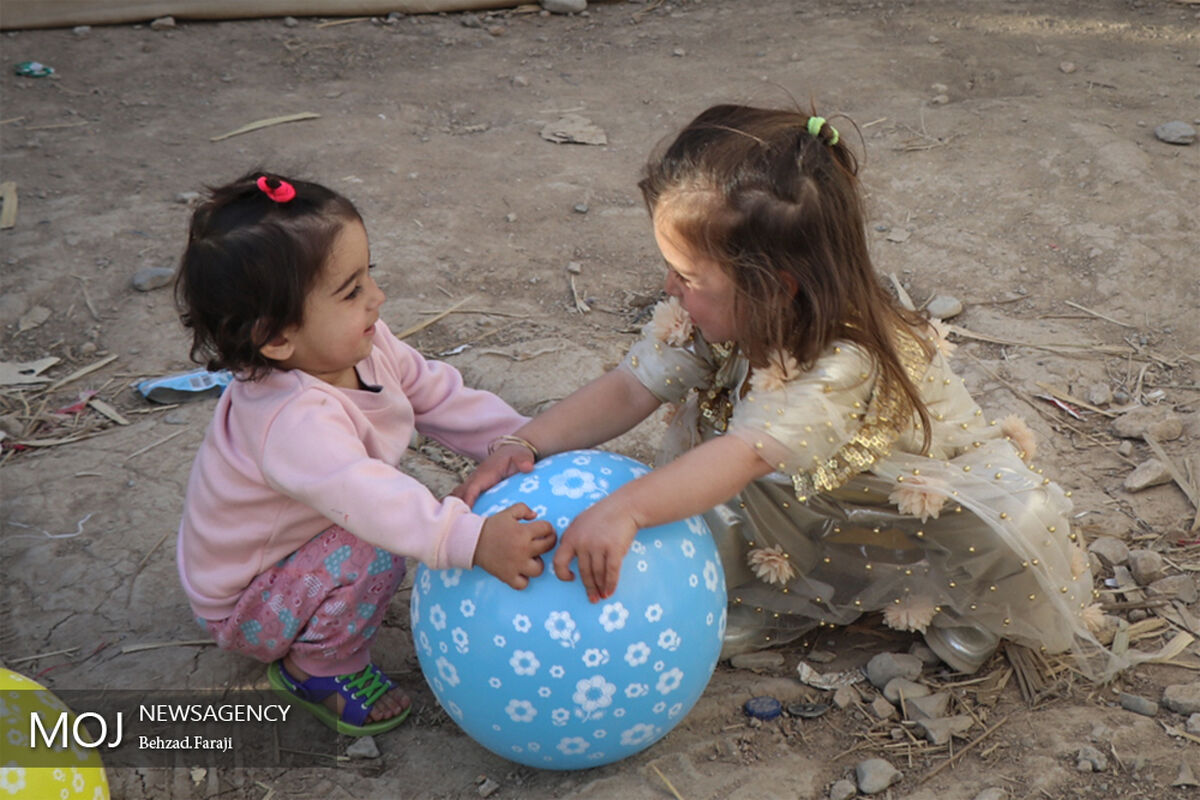 بازی کودکان در سرپل‌ذهاب
