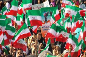 حضور مردم در راهپیمایی 22 بهمن توطئه های دشمنان را خنثی می کند