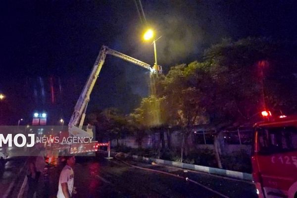 سفره خانه ای در خیابان شهید رجایی تهران دچار حریق شد+ فیلم و تصاویر