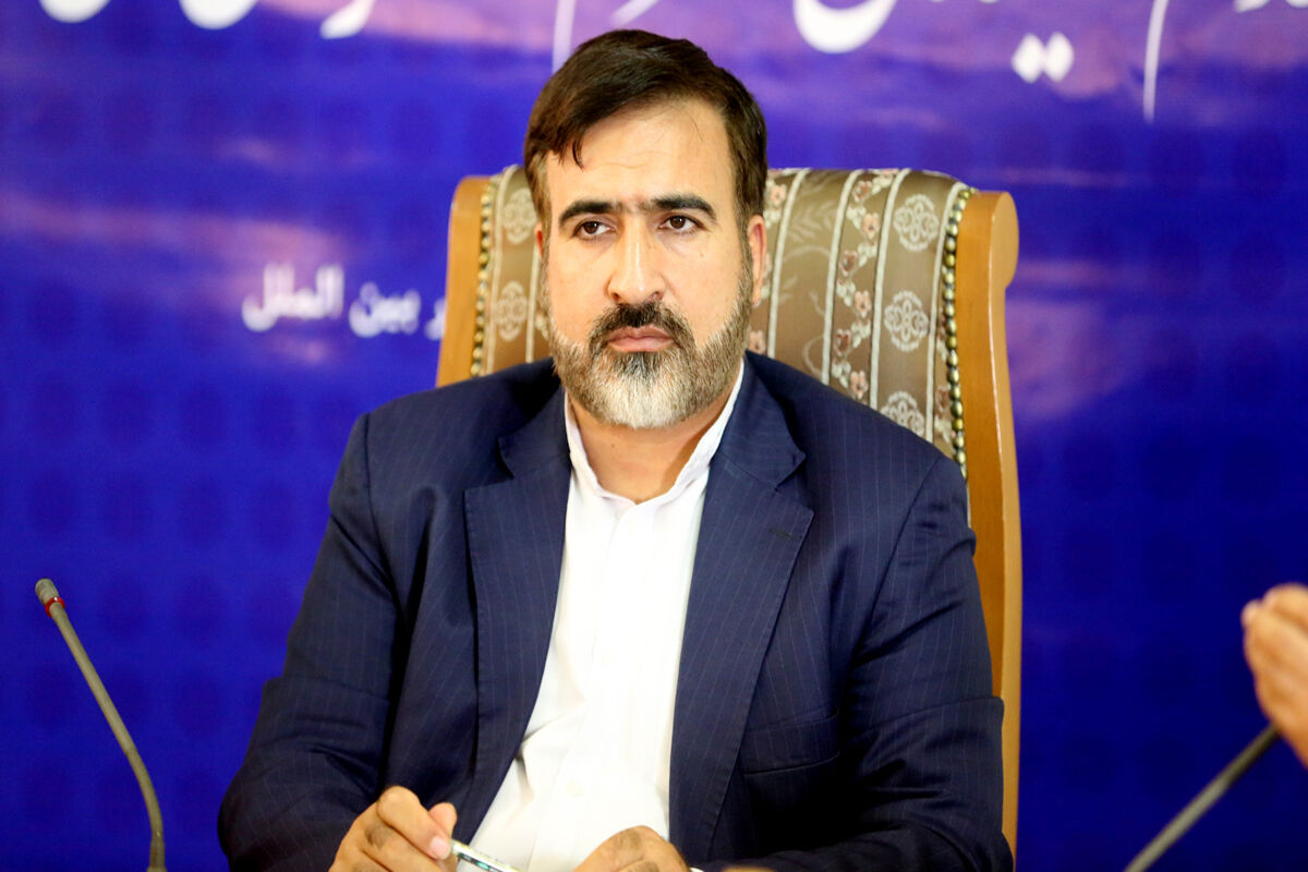 کمال اکبری