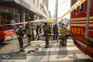 مصدومیت 11 آتش نشان در آتش سوزی ساختما برق حرارتی/نفوذ به طبقه منفی چهار