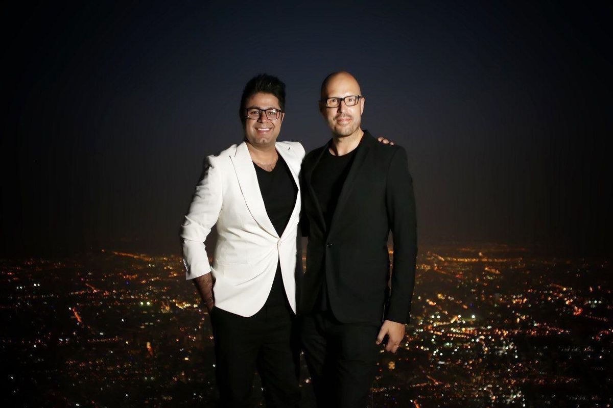 حجت اشرف زاده در کنار گروه شیلر