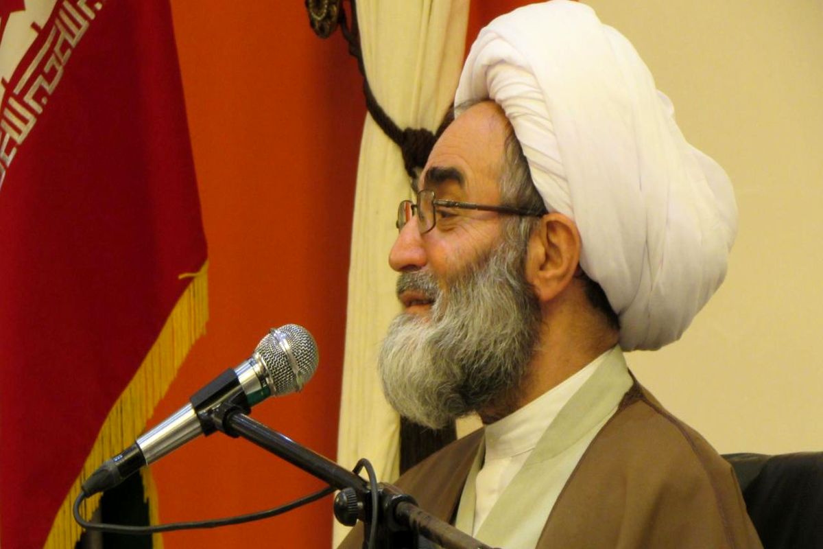 آیت الله فلاحتی در دیدار با کارکنان منطقه چهارم نیروی دریایی ارتش