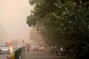 هلال احمر برای طوفان و باد شدید در راه تهران هشدار داد