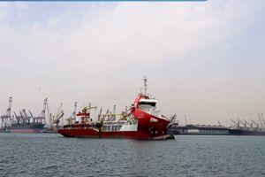 پایان عملیات لایروبی و تعمیق هفت پست از اسکله‌های بندر شهید رجایی