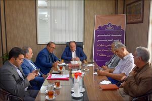 نشست صمیمی و هم‌اندیشی شهردار نجف آباد با معتمدین منطقه ۲