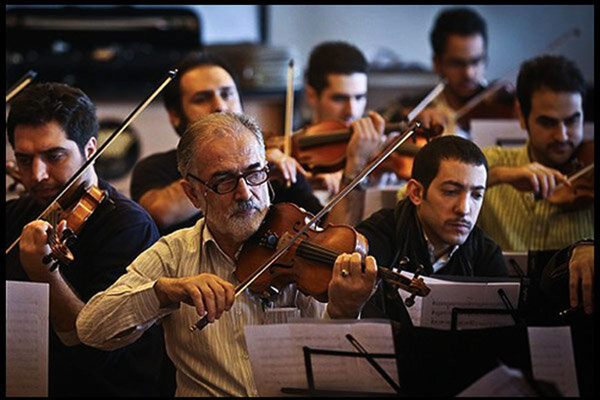 بنیاد رودکی «طلوع ظفر» سال ۱۳۶۳ را رایگان منتشر کرد