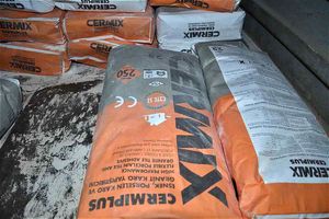 کشف بیش از 5 تن چسب قاچاق در شهرستان رودبار