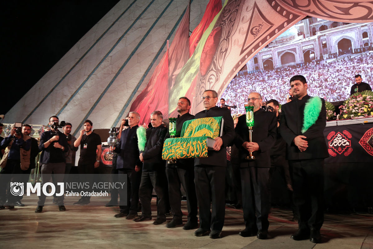 سوگواره آیینی "محرم شهر" در میدان آزادی تهران