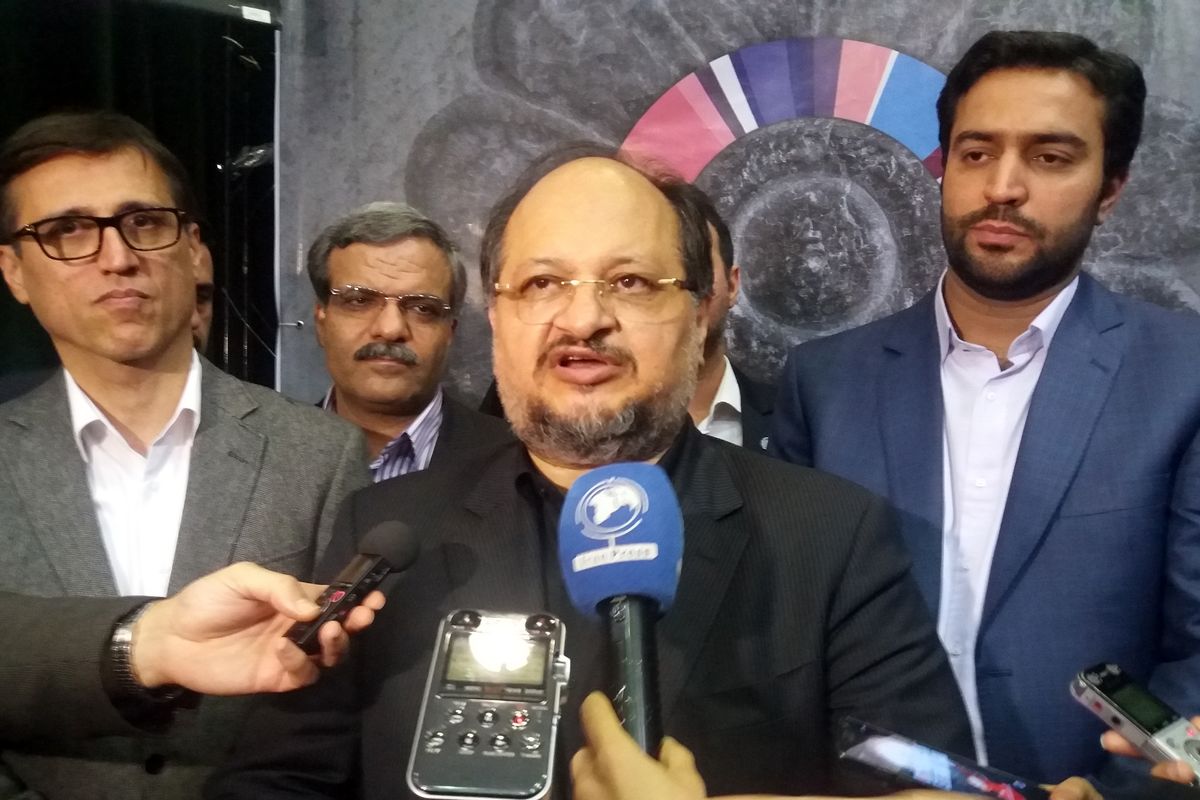 شریعتمداری