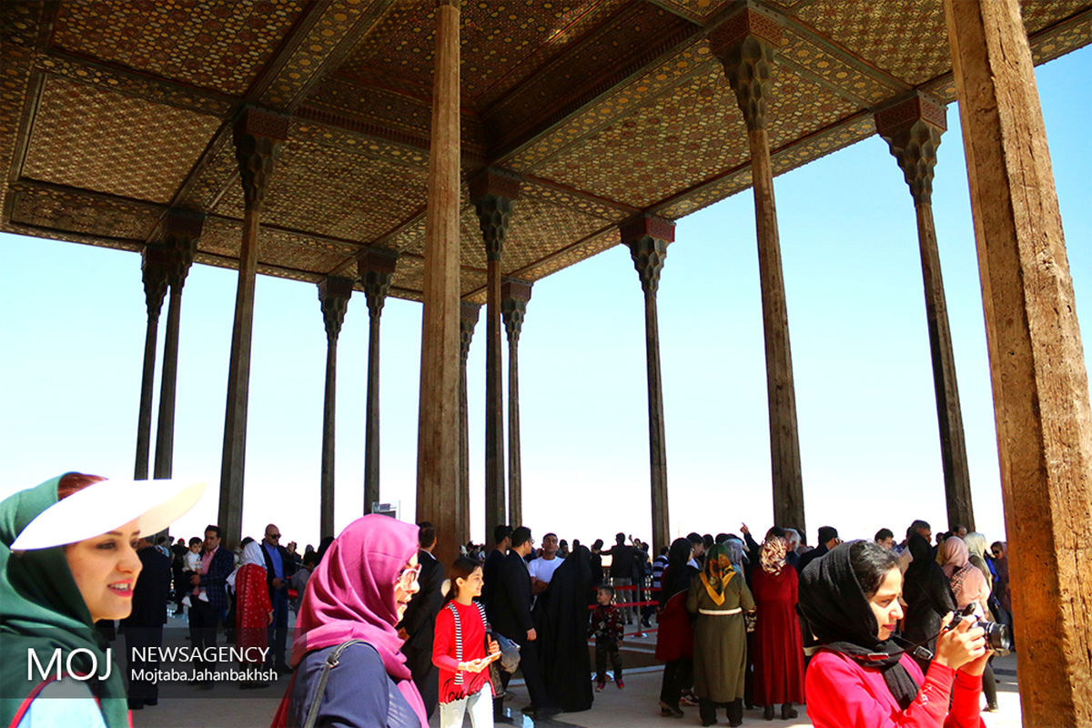 کاخ عالی قاپو اصفهان میزبان مسافران نوروزی