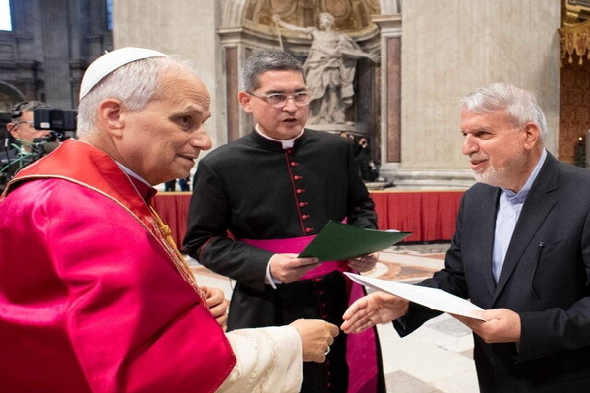 وزیر میراث فرهنگی