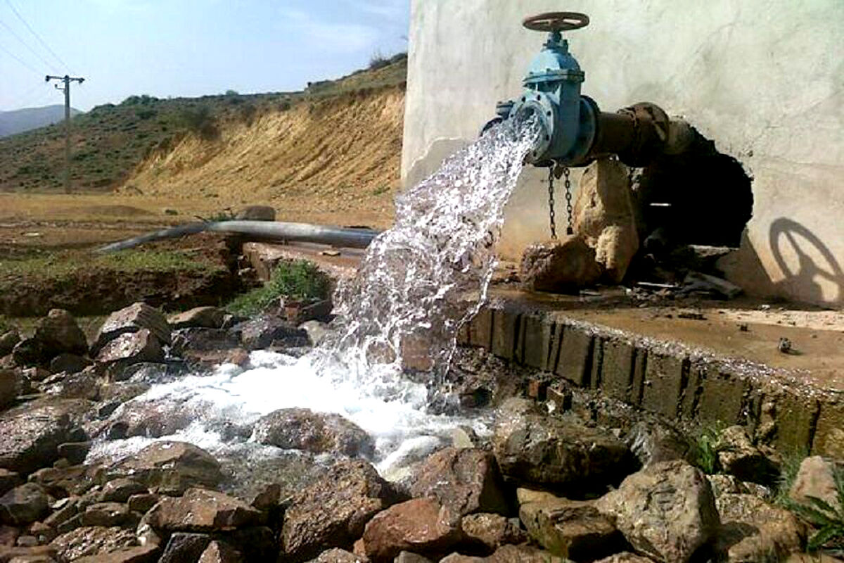  آبرسانی به روستا‌های کم‌آب