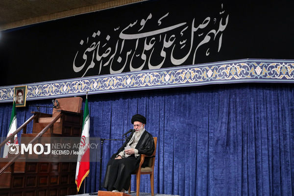 همه باید از خدمتگزاران کشور به‌ویژه رئیس‌جمهور پرتلاش حمایت کنند