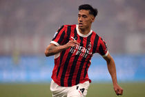 منچسترسیتی می‌خواهد در تابستان تیجانی ریندرز جذب کند