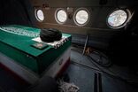 پرواز حامل پیکر مطهر رهبر شهید در فرودگاه مشهد به زمین نشست