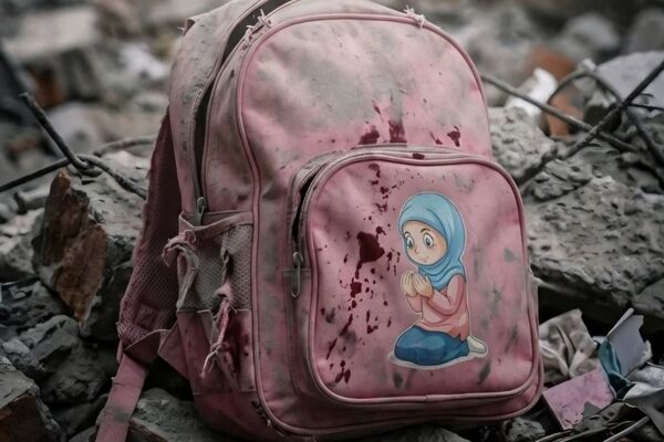 کوله‌پشتی دانش آموزان شهید میناب به مقر سازمان ملل ارسال می شود