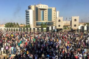 تیراندازی به تحصن کنندگان سودانی در خارطوم