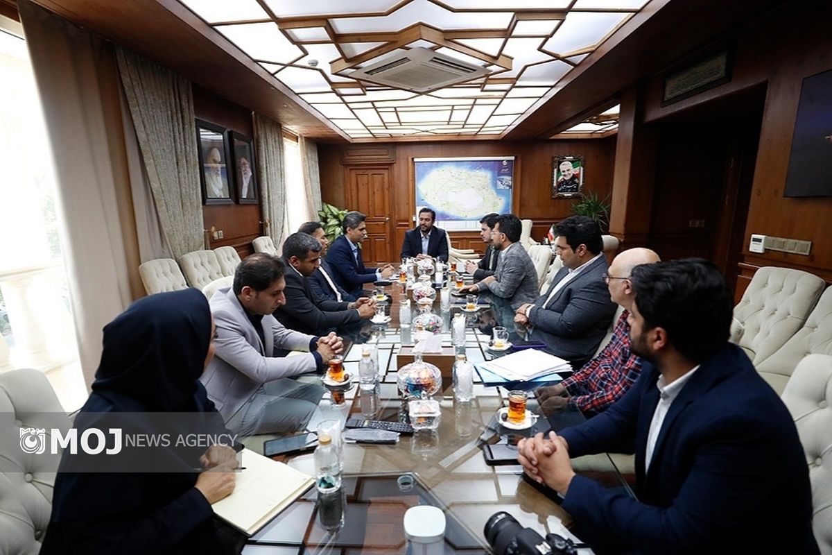 نشست منطقه آزاد کیش با تامین اجتماعی