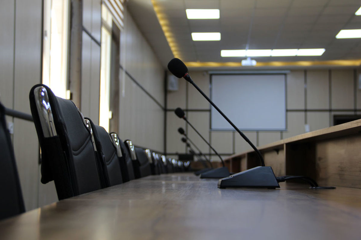 صامع پیشرو در تولید سیستم کنفرانس ایرانی