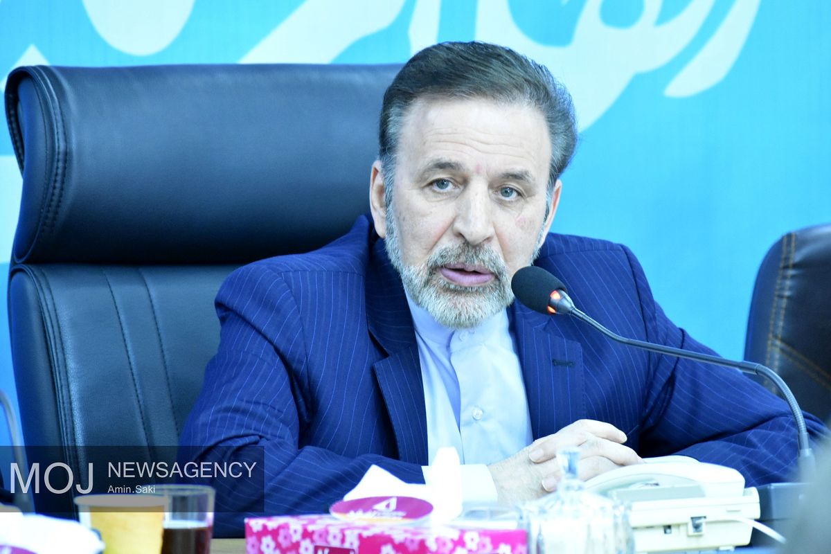 محمود واعظی