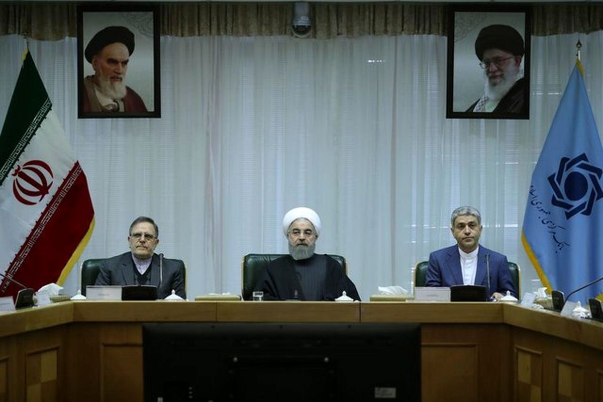 روحانی در همایش بانکی