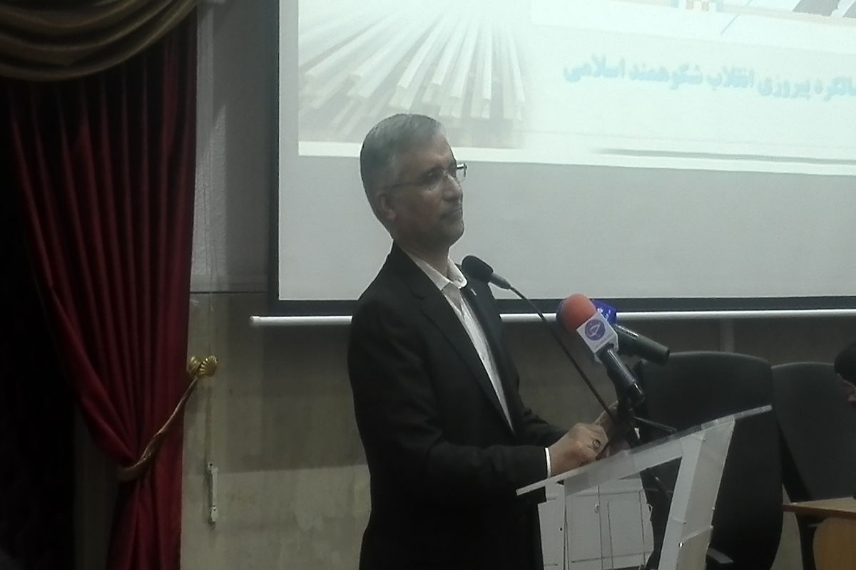 منصور یزدی زاده