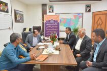 نشست صمیمی و هم اندیشی شهردار نجف آباد با معتمدین منطقه ۵ امیر آباد 