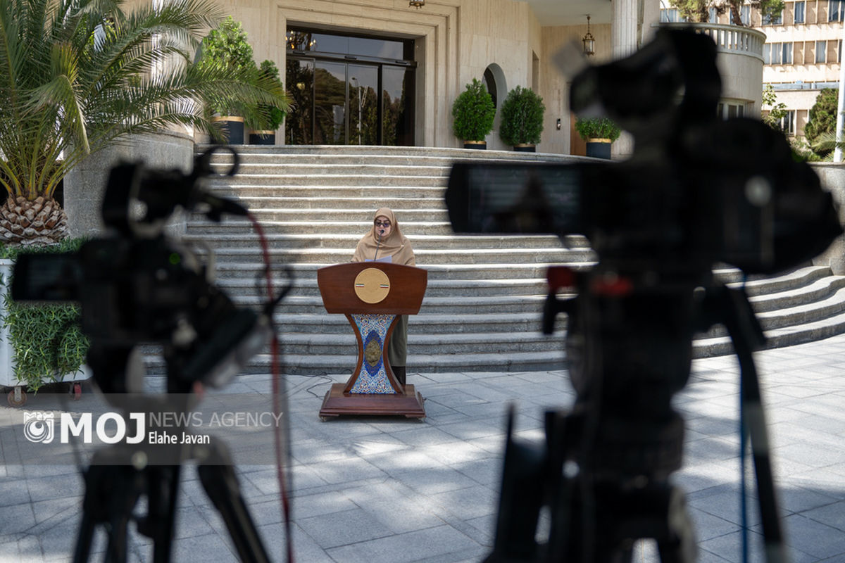 حاشیه جلسه هیات دولت - ۲ مهر