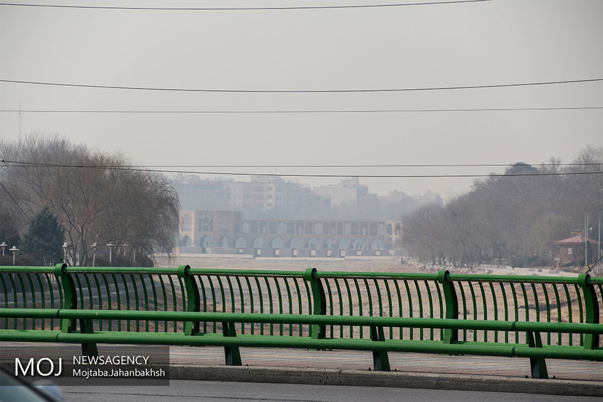 هوای اصفهان در مرز بحران