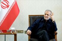 انتقاد پزشکیان از مواضع آمریکا درباره برنامه هسته‌ای ایران