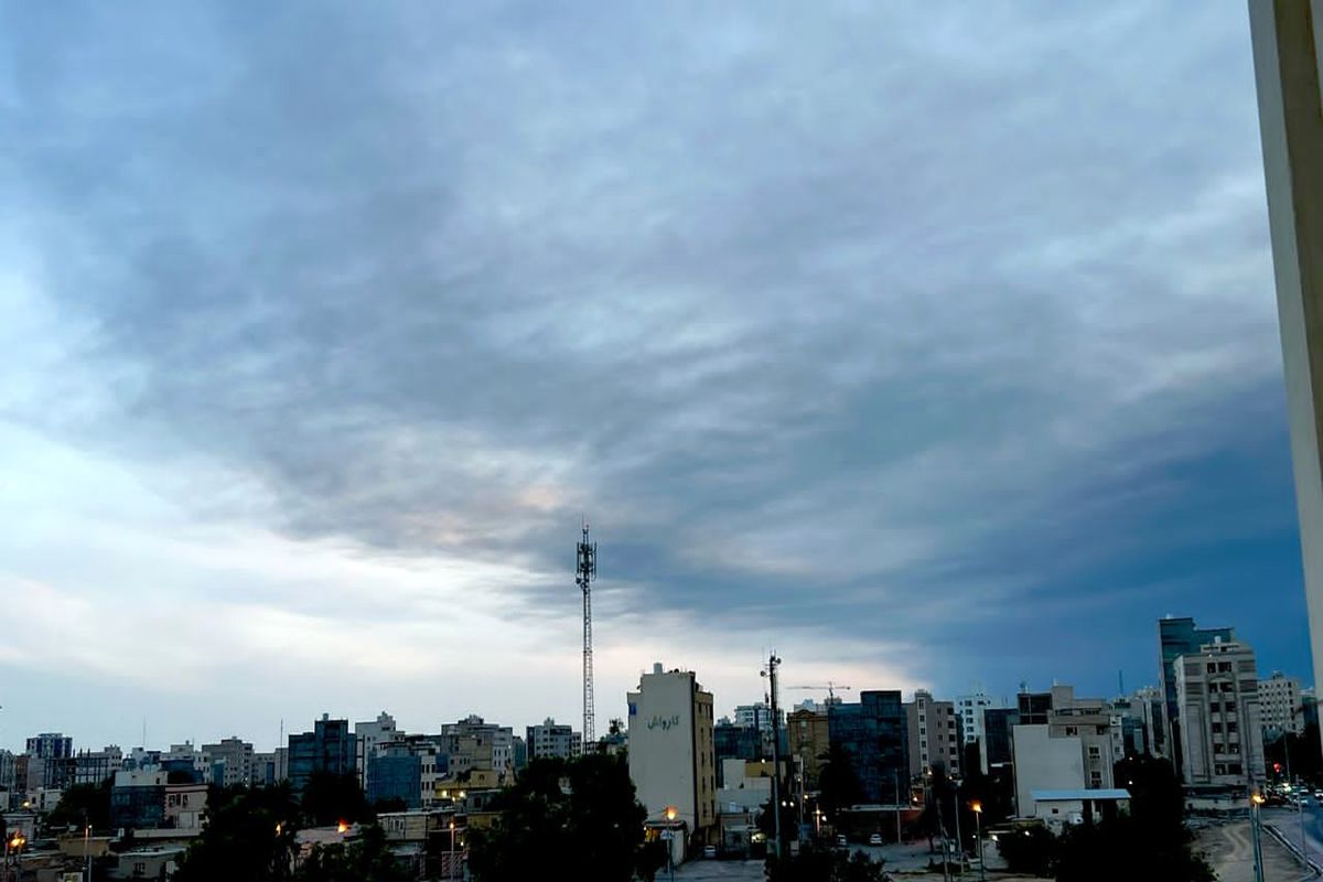 آلودگی هوا در پی انفجار در بندر شهید رجایی 