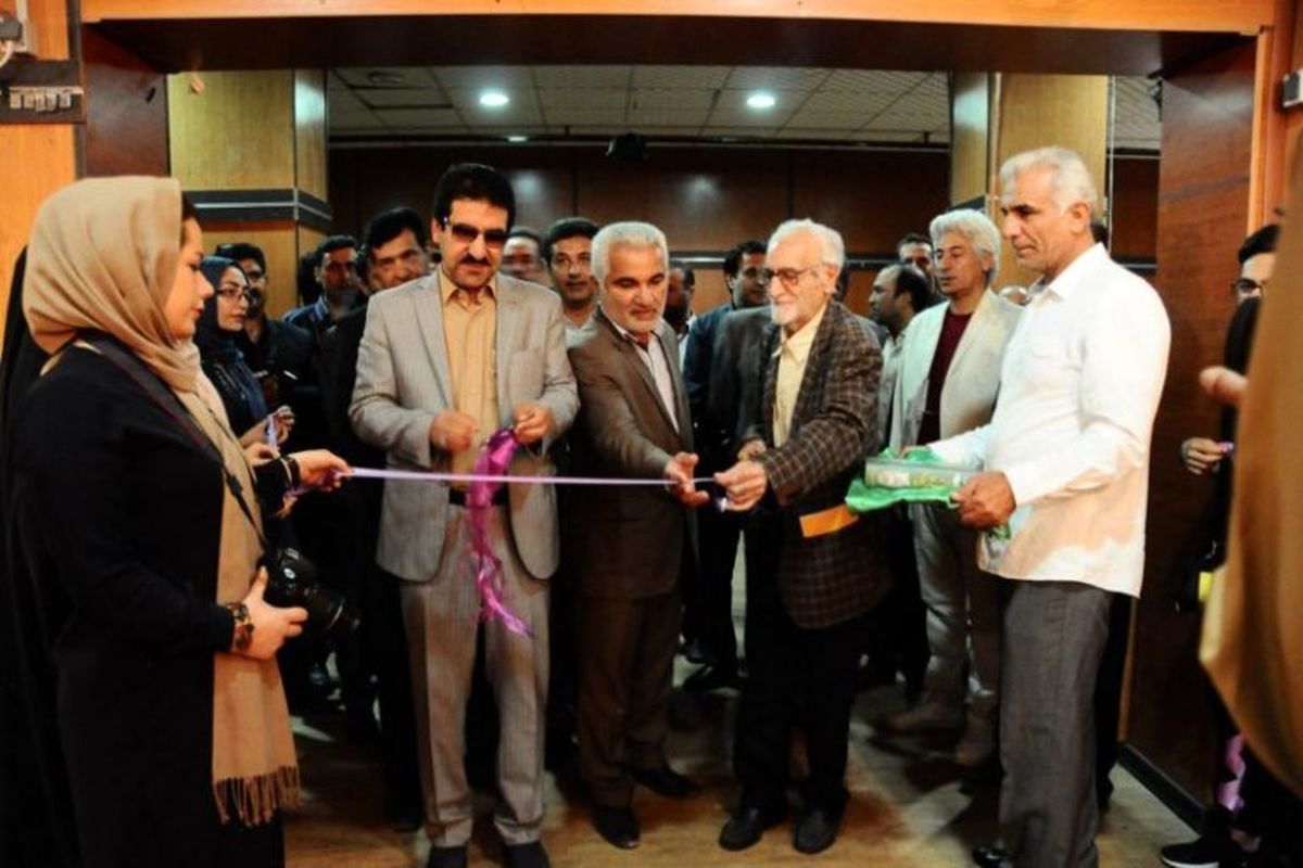 نمایشگاه عکس ماینور وایت (6)