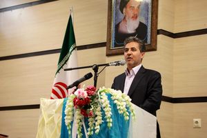 فرصت آموزش و اشتغال مناسب و موثر برای نخبگان فراهم شود