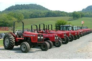 پلاک گذاری 500 دستگاه تراکتور در کلاردشت