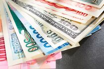 قیمت ارز امروز در بازار آزاد تهران ۱۵ مرداد ۱۴۰۲ / قیمت دلار 496,810 ریال است