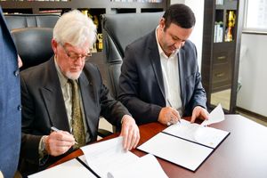 انعقاد تفاهم نامه احداث مجموعه کشتی سازی در مجتمع بندری کاسپین