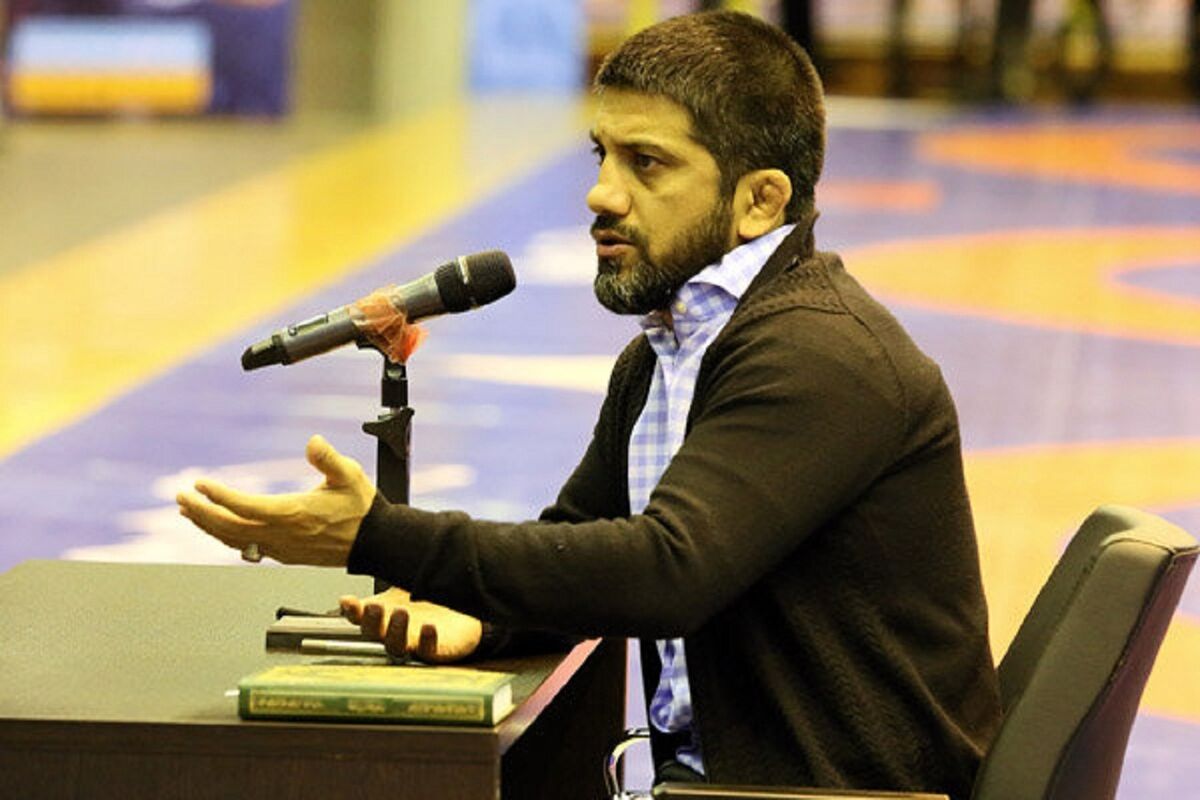 علیرضا دبیر1