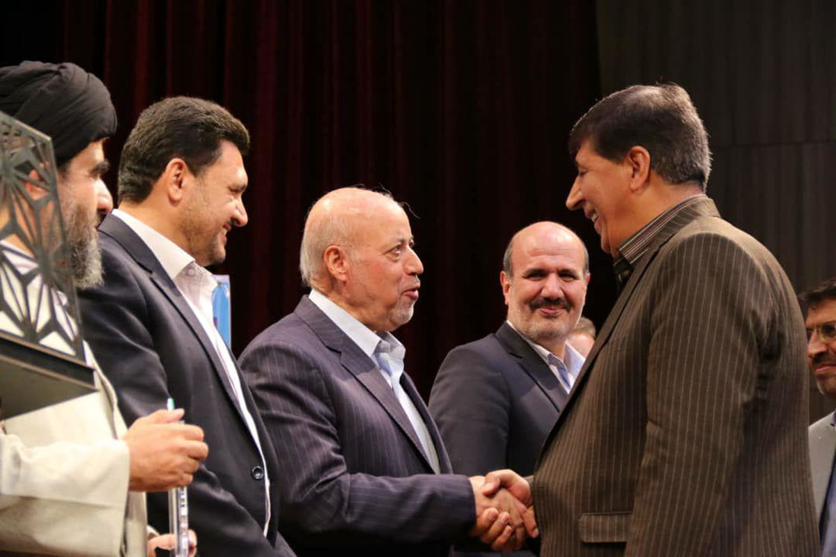 شرکت توزیع برق اصفهان 1