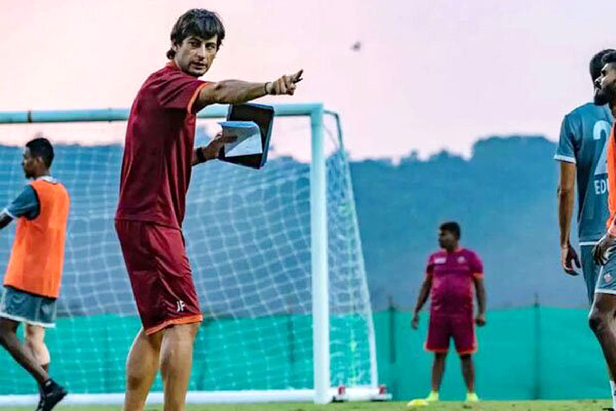 خوان فراندو سرمربی گوای هند