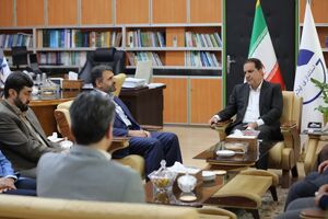 آستان قدس رضوی در استان طرح‌های شاخص اجرا کند 