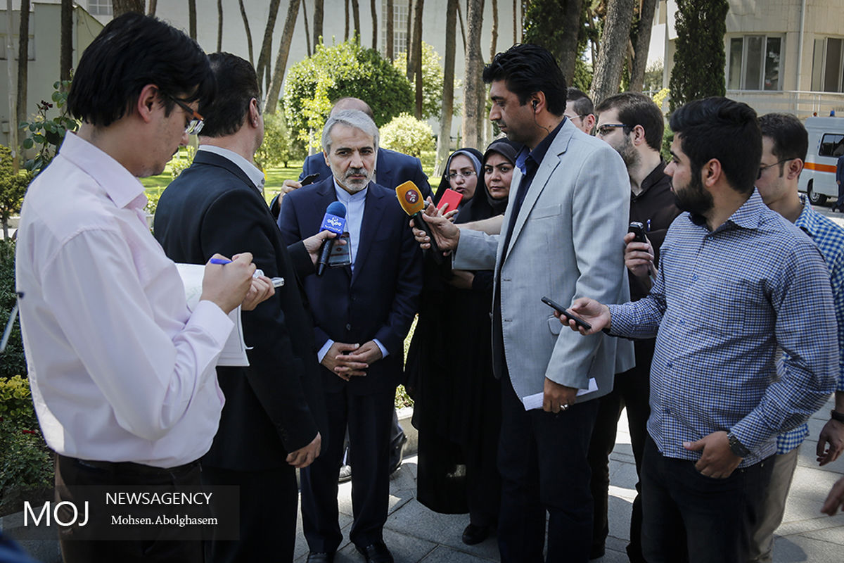 محمدباقر نوبخت در حاشیه جلسه هیات دولت 