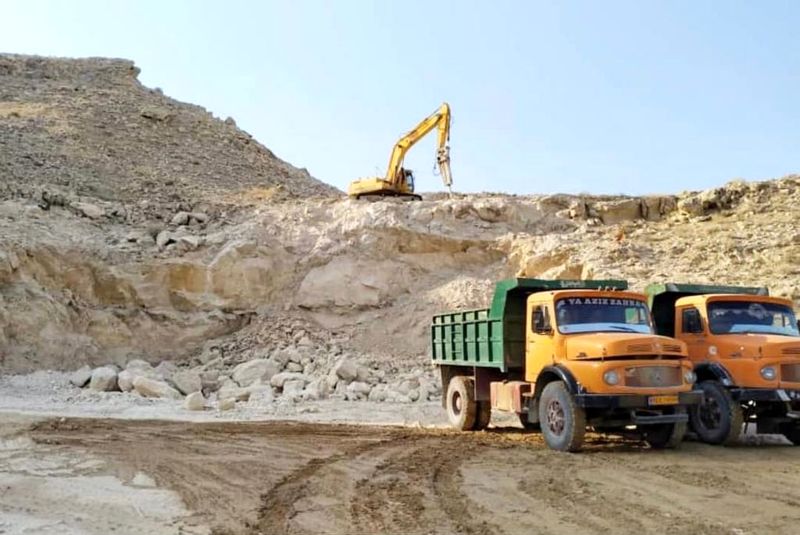 عملیات احداث تونل شهیده باختر بیگلری در محور لار به بستک آغاز شد