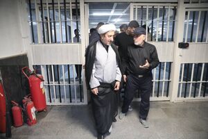 معاون اول قوه قضاییه از روند انتقال و اسکان زندانیان اوین در ندامتگاه تهران بازدید کرد