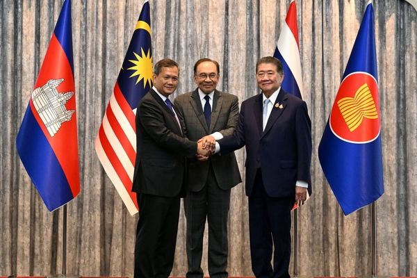 توافق آتش‌بس فوری میان کامبوج و تایلند با میانجی‌گری مالزی/ پایان پنج روز درگیری مرزی