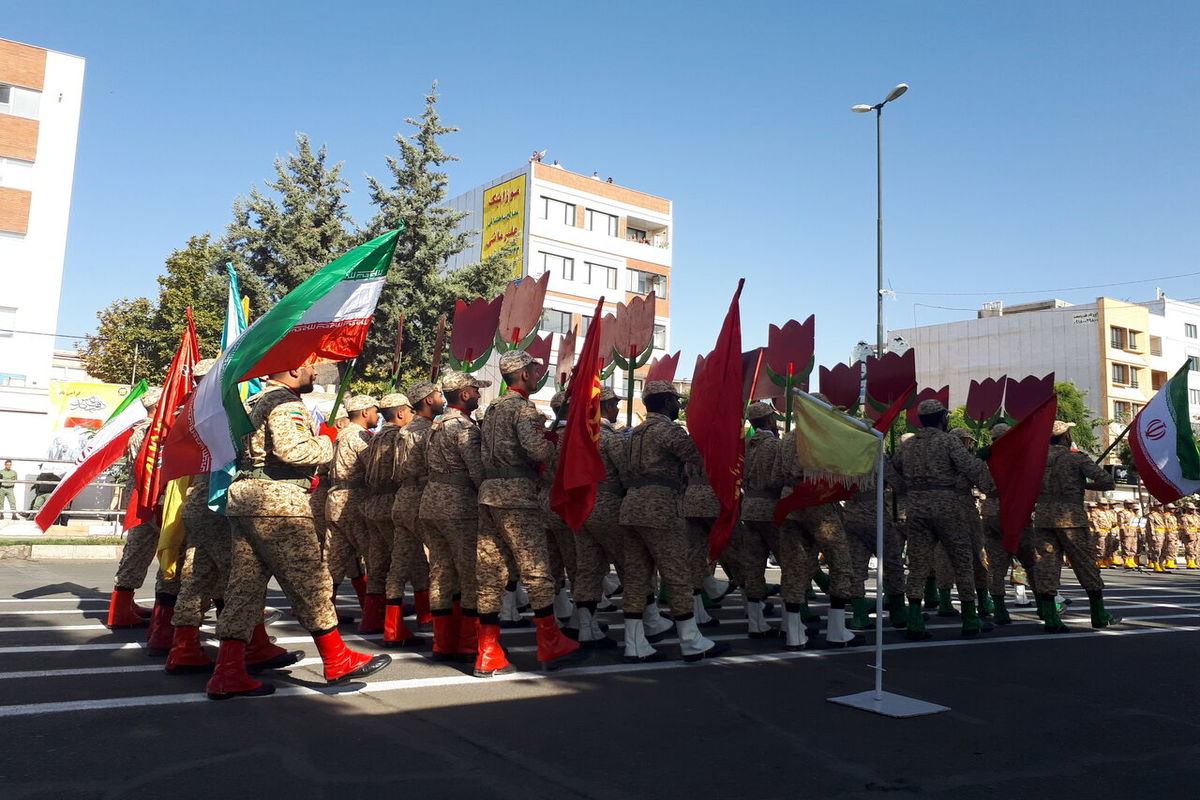 رژه نیروهای مسلح