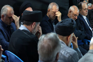 پزشکیان در مراسم بزرگداشت شهید خطیب حضور یافت